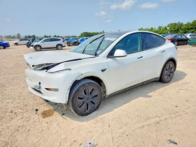 7SAYGDED2SA****** 2025 Tesla Model Y