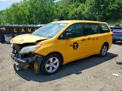 5TDZK3DC6GS****** 2016 Toyota Sienna