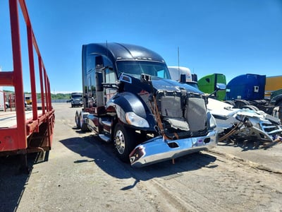 1XKYD49X9HJ****** 2017 Kenworth T680