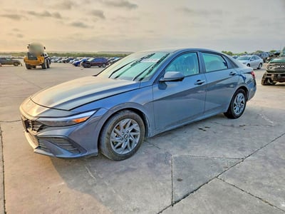 KMHLM4DJ9SU****** 2025 Hyundai Elantra Hev