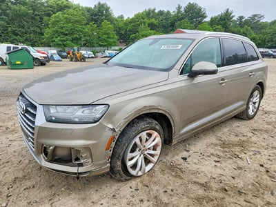 WA1LAAF72HD****** 2017 Audi Q7