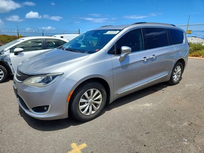 2C4RC1BG0HR****** 2017 Chrysler Pacifica