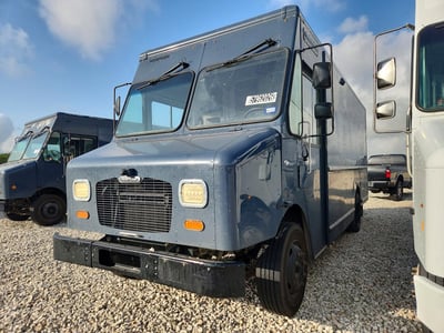 4UZAC2EAXLC****** 2020 Freightliner MT 45G Front Gasoline Engine Walk In Van Chassis