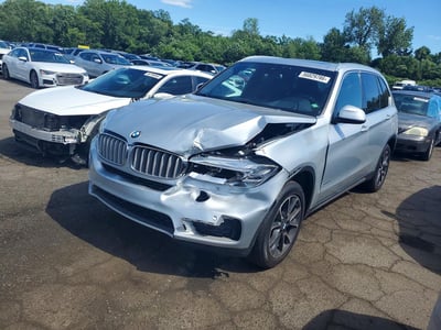 5UXKR0C57J0****** 2018 BMW X5