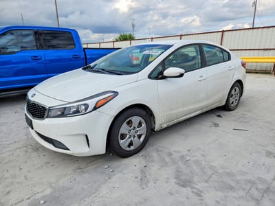 3KPFK4A76JE****** 2018 Kia Forte