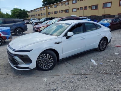 2025 Hyundai Sonata Hybrid