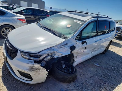 2C4RC1S72RR****** 2024 Chrysler Pacifica