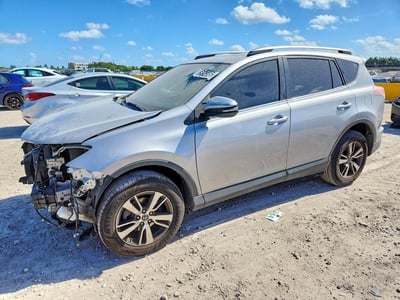 JTMWFREV9JD****** 2018 Toyota RAV4