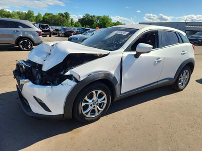 JM1DKFB77G0****** 2016 Mazda CX-3