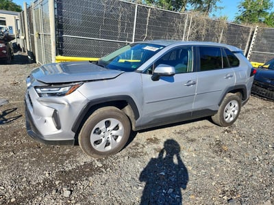 2T3G1RFV9SW****** 2025 Toyota RAV4