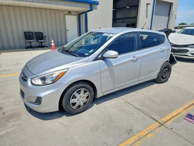 KMHCT5AE2FU****** 2015 Hyundai Accent