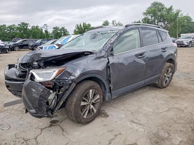 JTMRFREV4HD****** 2017 Toyota RAV4