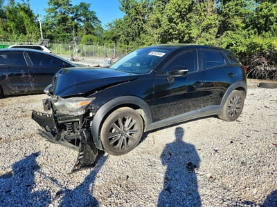 JM1DKDC72J0****** 2018 Mazda CX-3