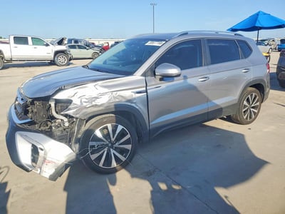 3VVEX7B27RM****** 2024 Volkswagen Taos
