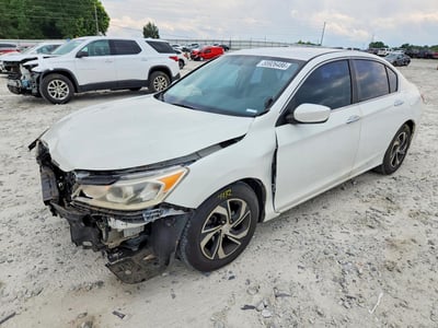 1HGCR2F38HA****** 2017 Honda Accord