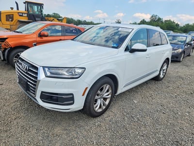 WA1LAAF70HD****** 2017 Audi Q7