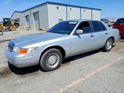 2MEFM75WX2X****** 2002 Mercury Grand Marquis