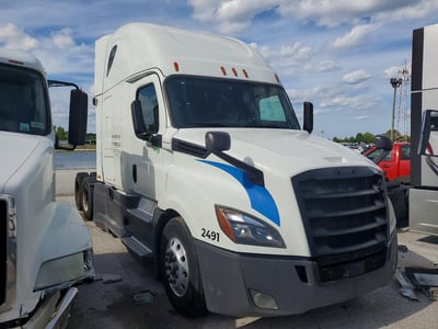 3AKJHHDR6LS****** 2020 Freightliner Cascadia