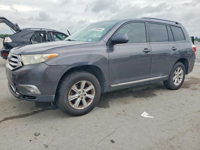 5TDZK3EH7BS****** 2011 Toyota Highlander