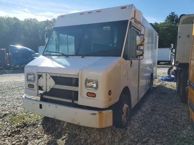 4UZAANBW66C****** 2006 Freightliner MT45 Chassis