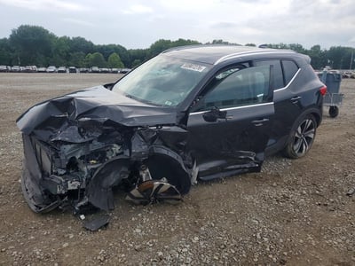 YV4L12UA4P2****** 2023 Volvo XC40