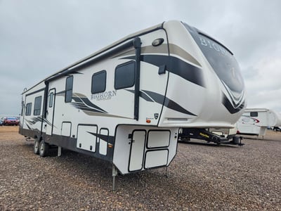 5SFBG4221NE****** 2022 Heartland RV Bighorn, Bighorn Traveler, Big Country, & Landmark