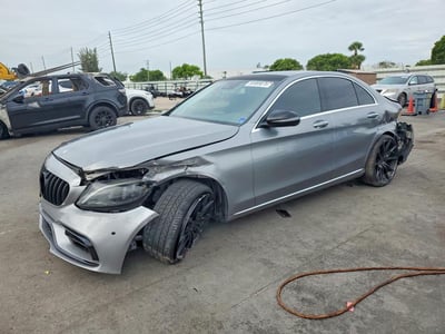 WDDWF4JB3GR****** 2016 Mercedes-Benz C-Class