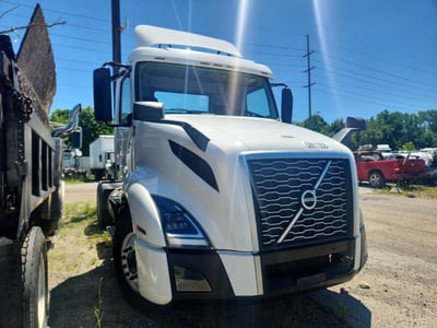 4V4N39EG8MN****** 2021 Volvo VNL