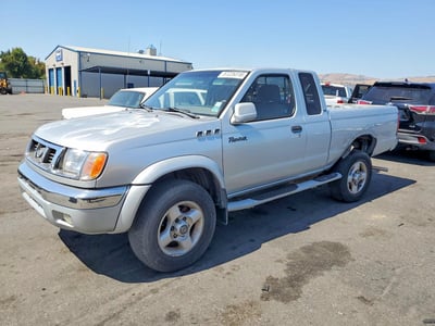 1N6ED26Y3YC****** 2000 Nissan Frontier