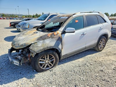 5XYKT4A62FG****** 2015 Kia Sorento