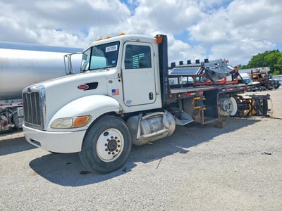 2NP2HM6XXDM****** 2013 Peterbilt 337