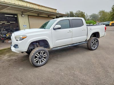 3TMCZ5AN6HM****** 2017 Toyota Tacoma