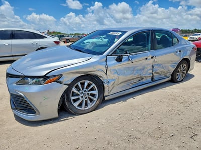 4T1C11AKXNU****** 2022 Toyota Camry