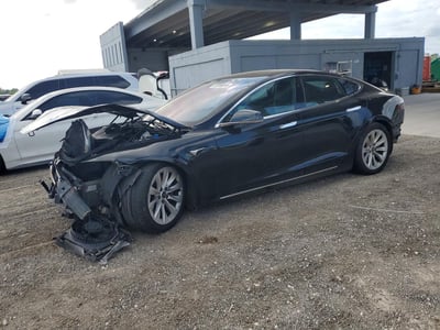 5YJSA1E23JF****** 2018 Tesla Model S