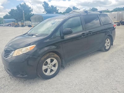 5TDKK3DCXBS****** 2011 Toyota Sienna