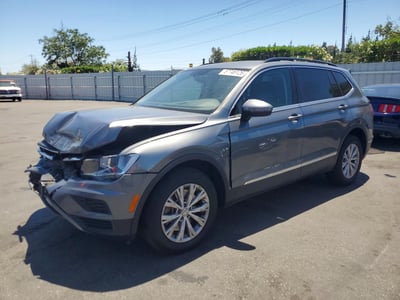 3VV2B7AX8JM****** 2018 Volkswagen Tiguan
