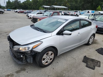 3KPFK4A73JE****** 2018 Kia Forte