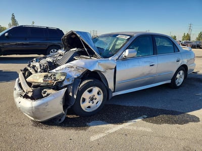 1HGCG16592A****** 2002 Honda Accord