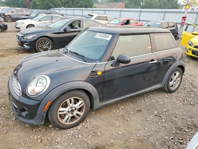 WMWSU3C53DT****** 2013 MINI Hardtop