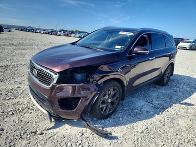 5XYPK4A51GG****** 2016 Kia Sorento