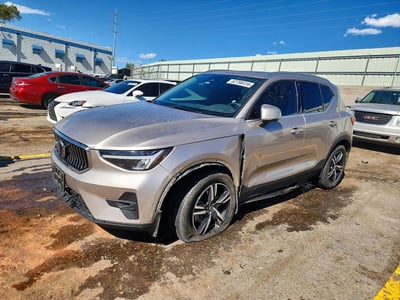 YV4L12UE4P2****** 2023 Volvo XC40