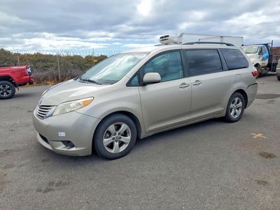 5TDKK3DC0GS****** 2016 Toyota Sienna