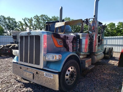 1XPXD49X8JD****** 2018 Peterbilt 389