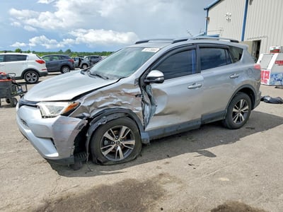 JTMWFREV2JJ****** 2018 Toyota RAV4