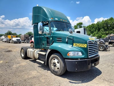 1M1AW01X0HM****** 2017 Mack CXU600