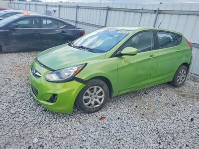 KMHCT5AE9DU****** 2013 Hyundai Accent