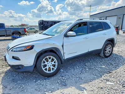 1C4PJMCB5HW****** 2017 Jeep Cherokee