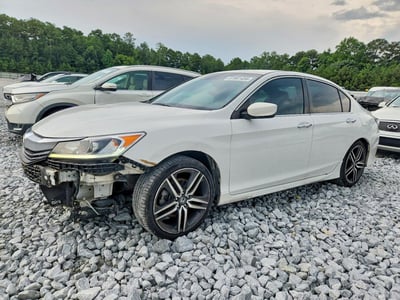 1HGCR2F65HA****** 2017 Honda Accord
