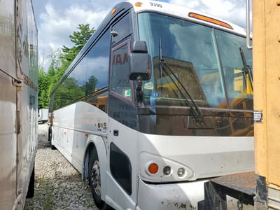 1M86DMHA6AP****** 2010 MCI D4505