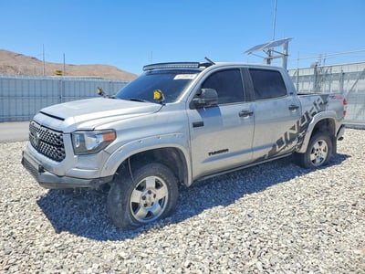 5TFDW5F14HX****** 2017 Toyota Tundra